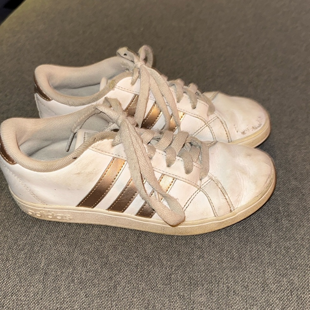 Girls adidas superstars